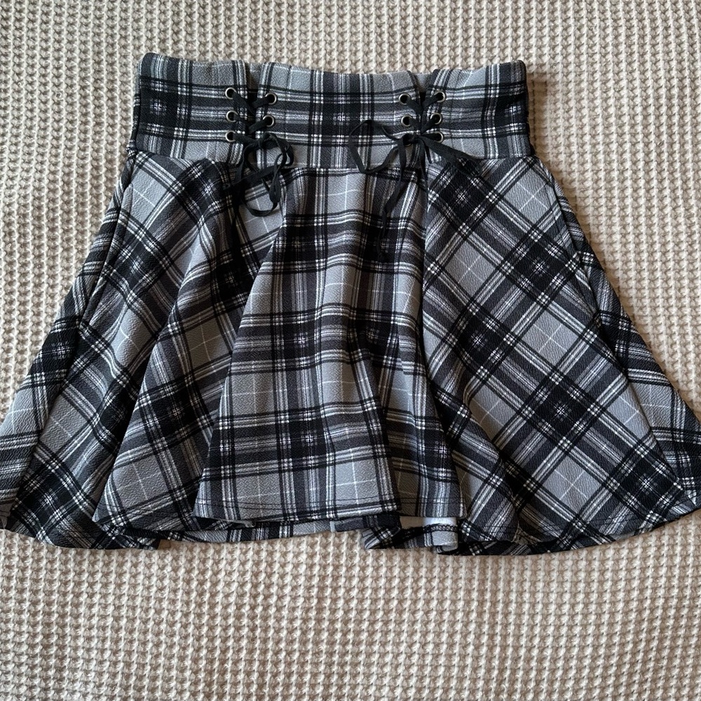 Gray & Black Plaid Womens Lace Up Yoke Skater Skirt Size Medium Grunge Baddie - Picture 4 of 10